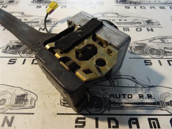 Cinturon pretensor volkswagen golf iv - 1j3857705g