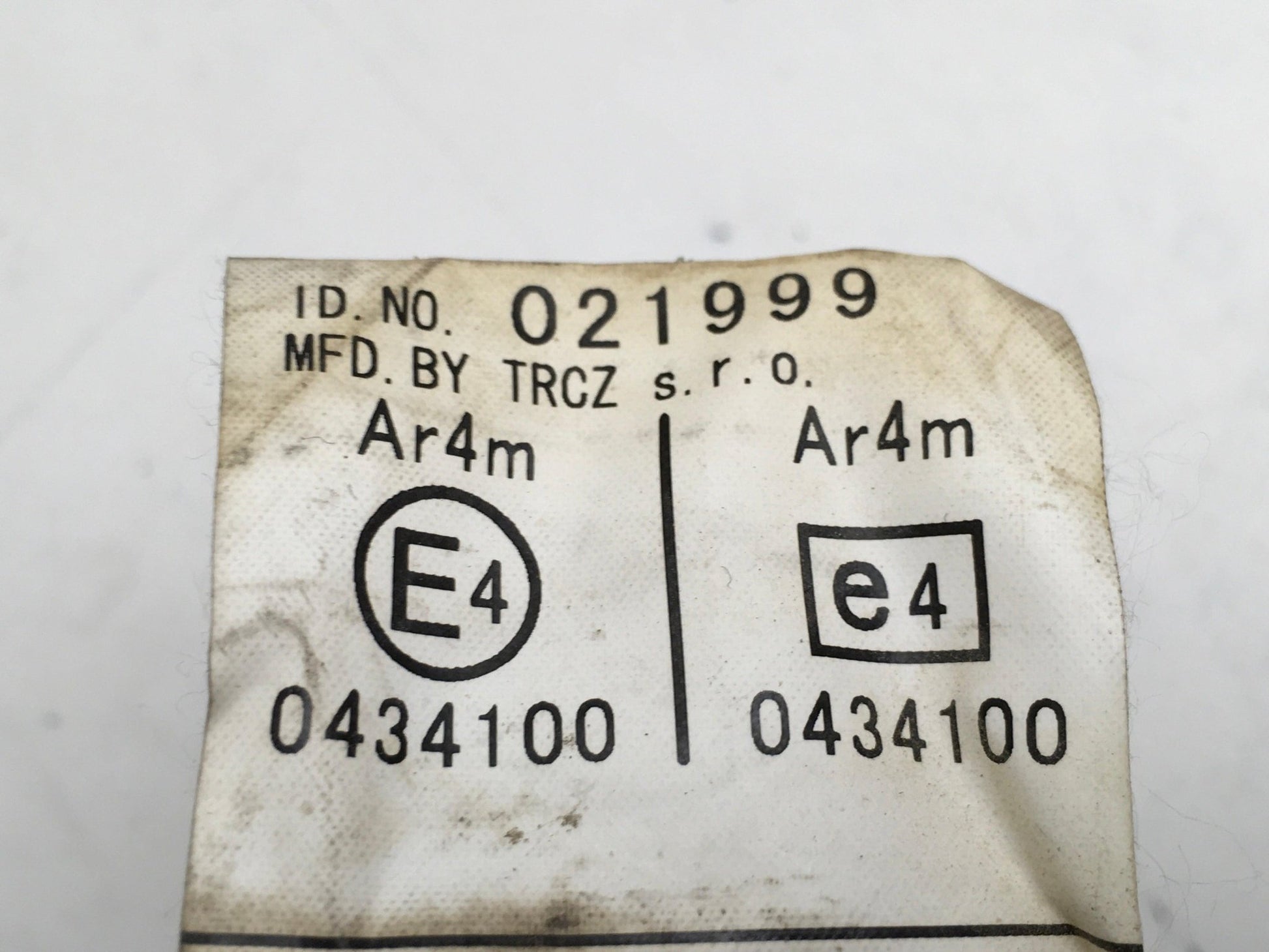 Cinturon trasero central Nissan Navara D40 - 021999