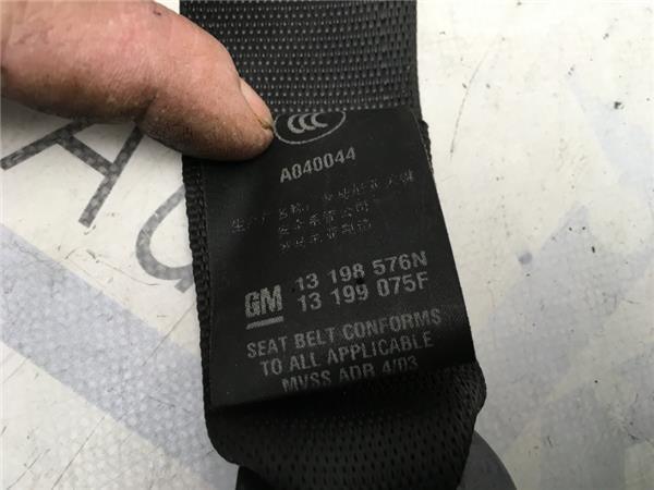 Cinturon trasero izq Opel Vectra C - 13198576