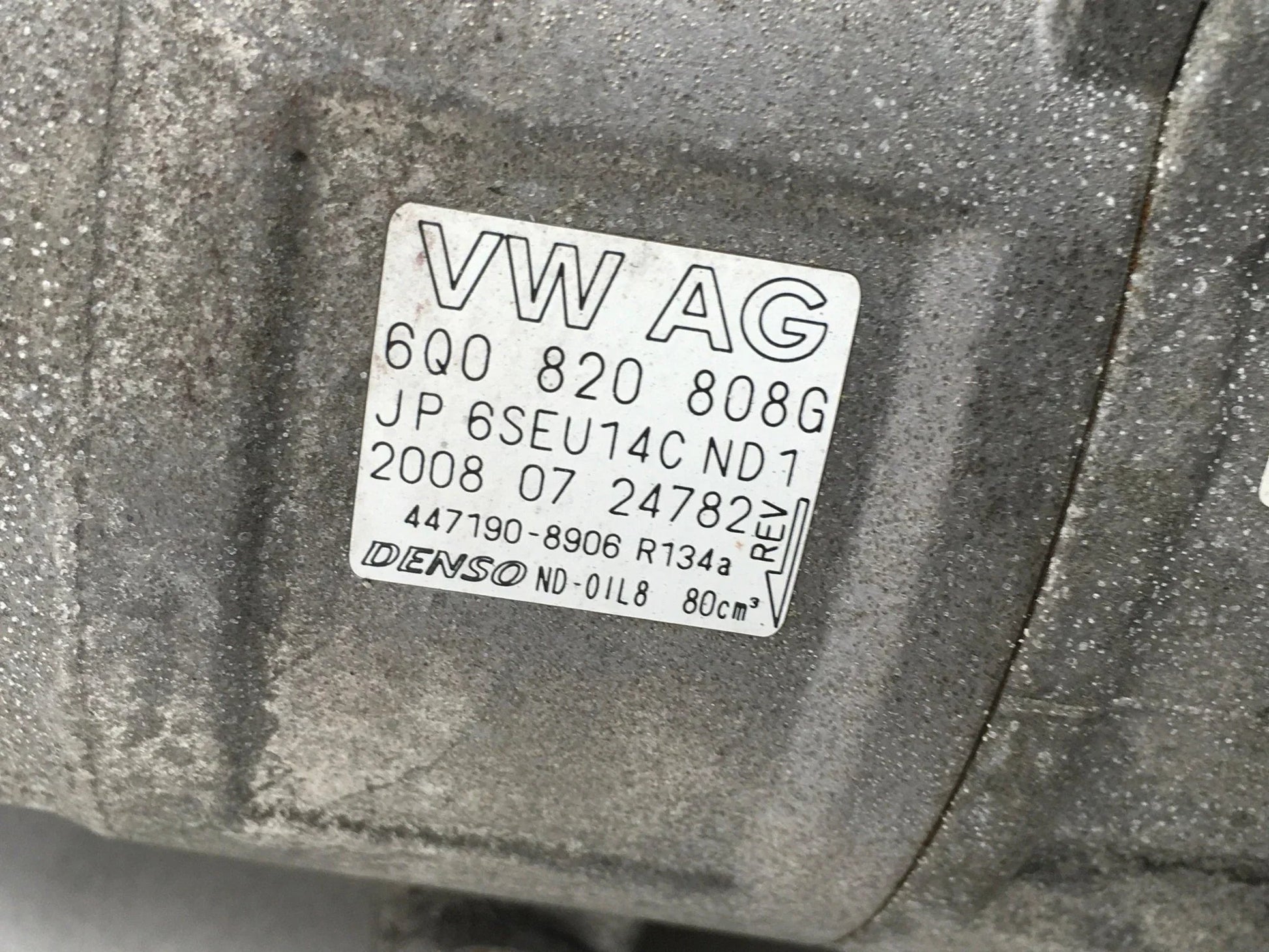 Compresor A/C VW 6Q0820808G