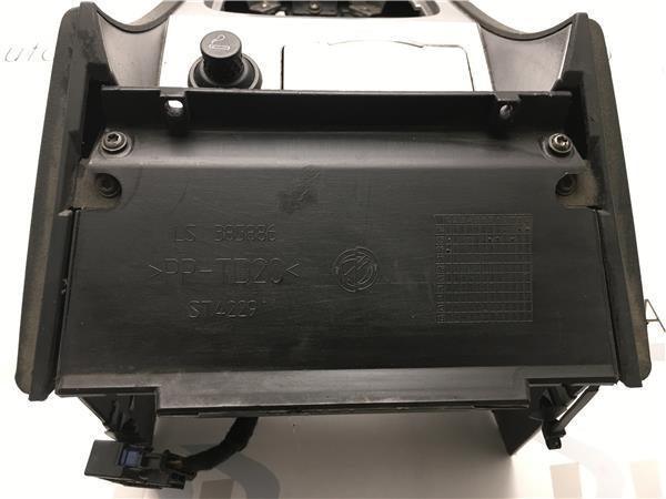 Consola Central Alfa Romeo 147