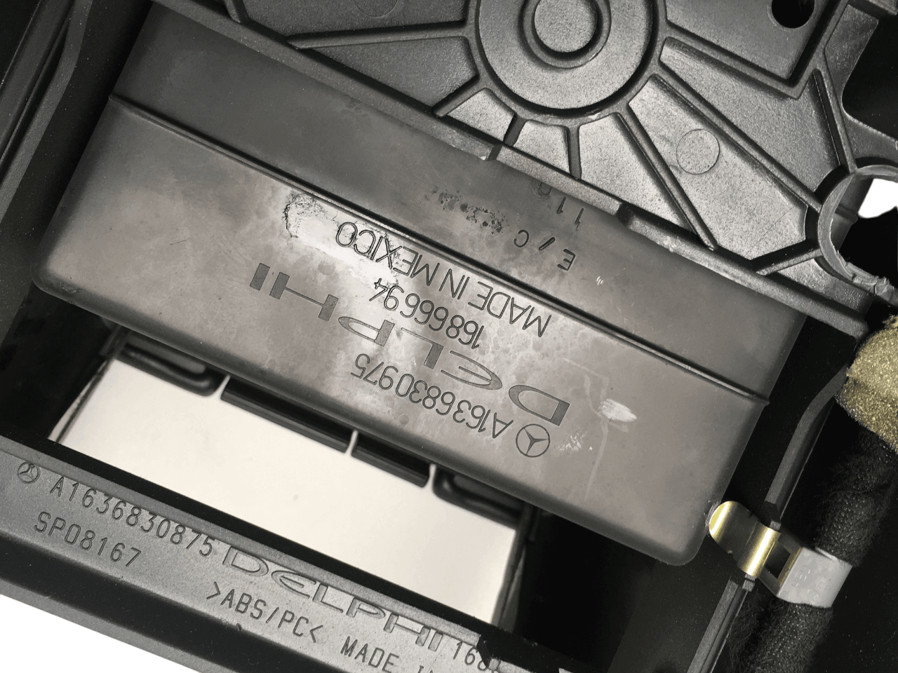 Consola central Mercedes ML W163 - A1636830875