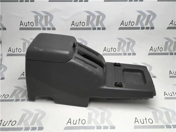 Consola central Nissan Terrano II