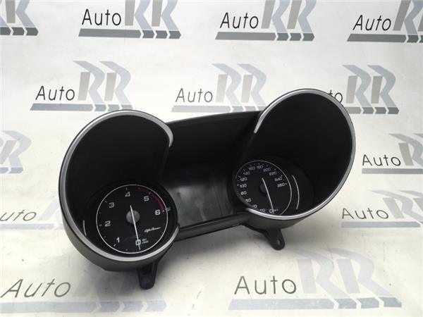 Cuadro instrumentos Alfa Romeo Giulia 50