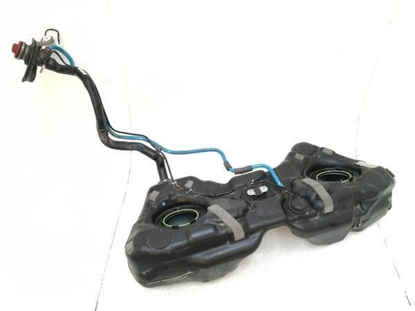 Deposito combustible Mercedes C W204 - 2044708501
