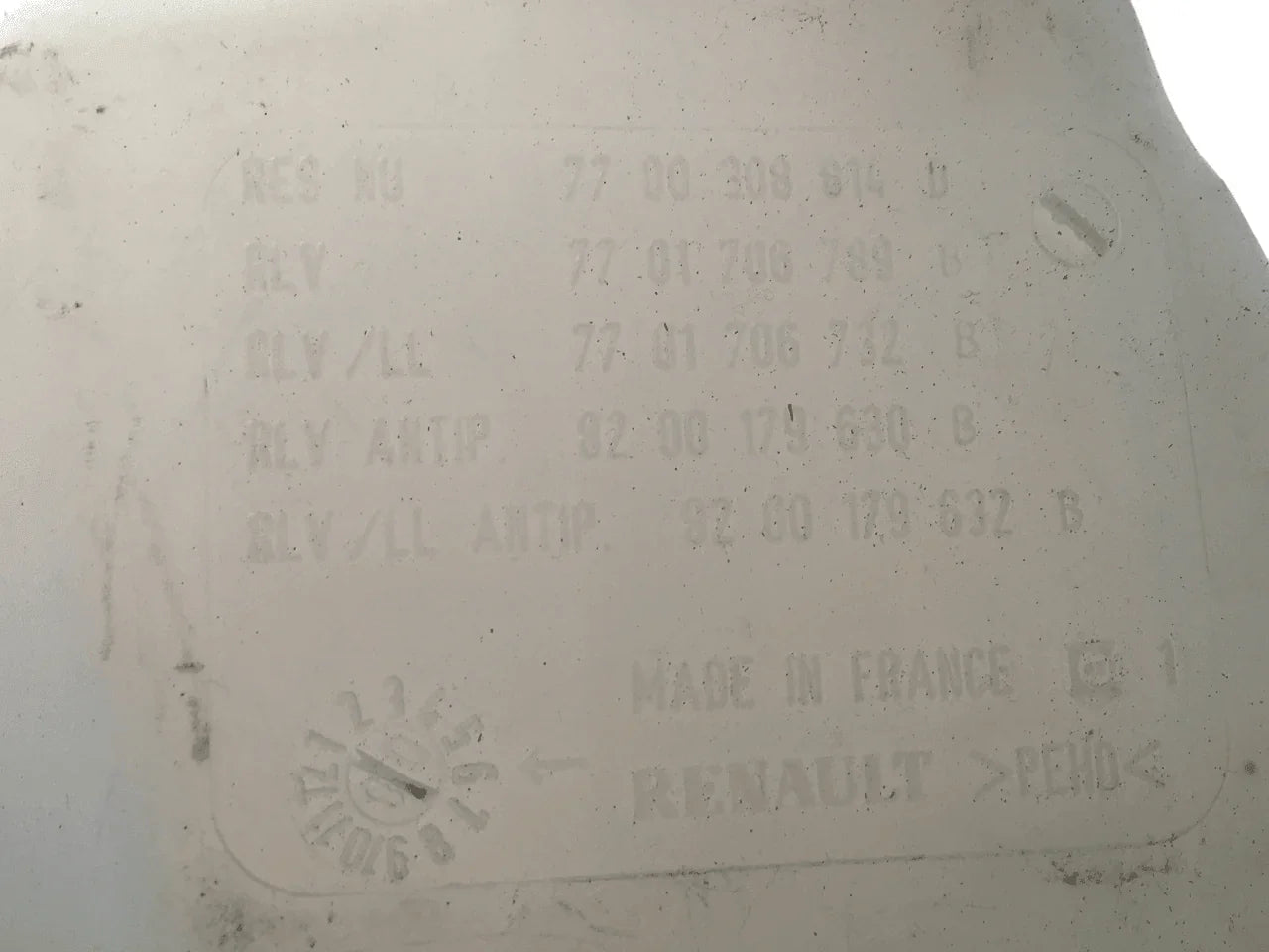 Deposito limpiaparabrisas Renault Kangoo I