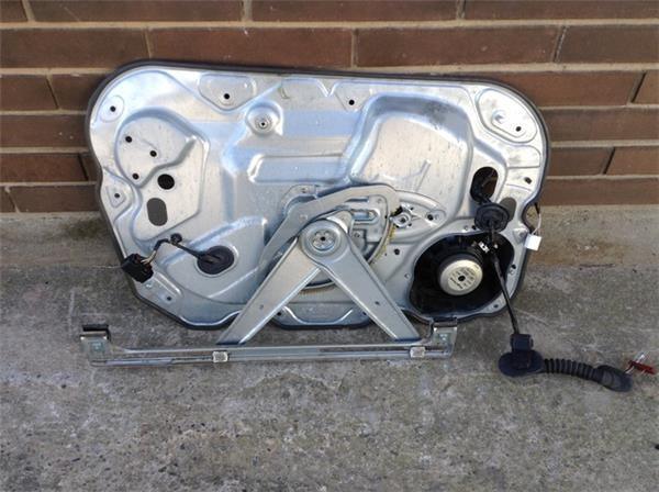 Elevalunas delantero derecho ford kuga i - 