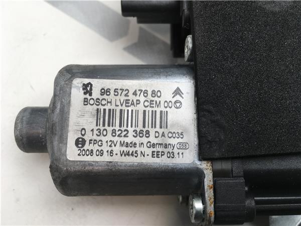 Elevalunas delantero Izq Peugeot 308 - AutoRR 9657247680