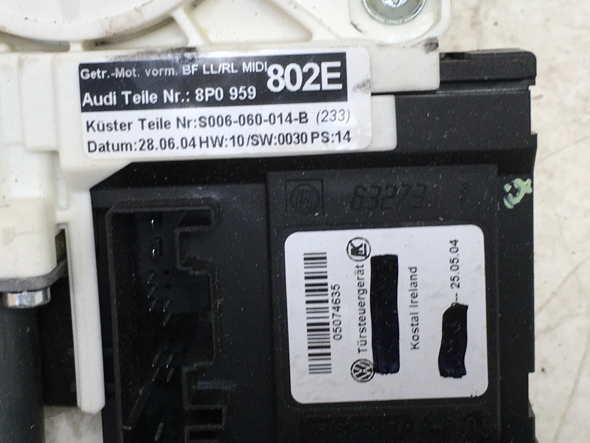 Elevalunas derecho Audi A3 8P - 8P0959802E