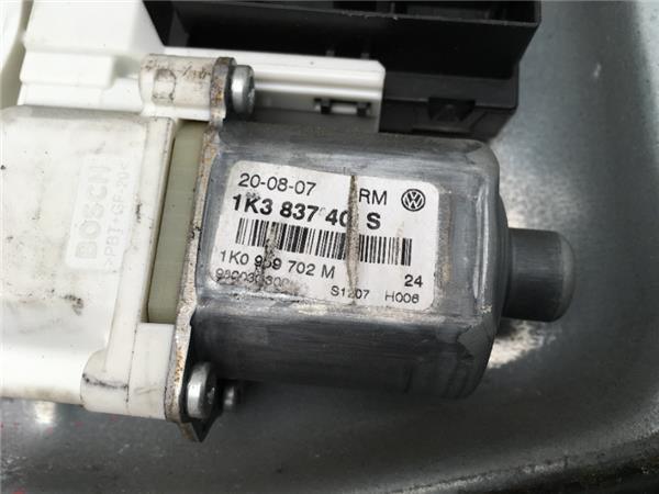 Elevalunas derecho VW Golf V - AutoRR 1K3837401S