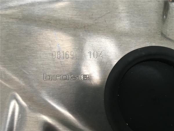 Elevalunas trasero dcho Mercedes C W204