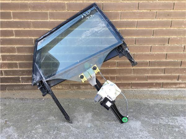 Elevalunas trasero derecho audi a3 8p - 