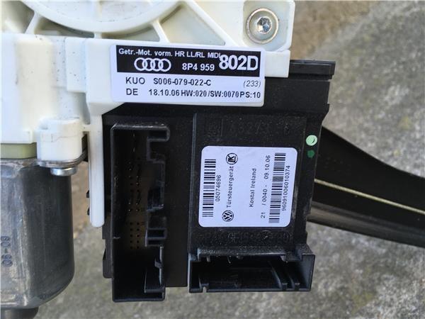 Elevalunas trasero derecho audi a3 8p - 