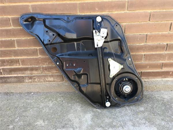 Elevalunas trasero derecho mercedes ml
