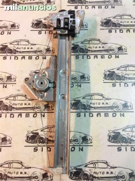 Elevalunas trasero derecho toyota yaris - 