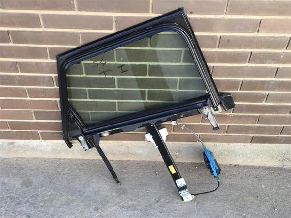 Elevalunas trasero izq audi a4 s4 b6 - 8e0839461g