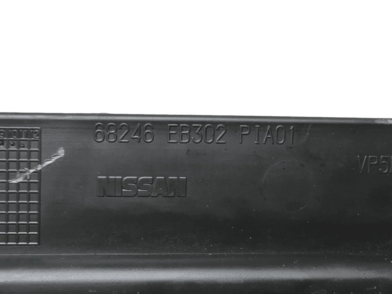 Embellecedor central Nissan 68246-EB302