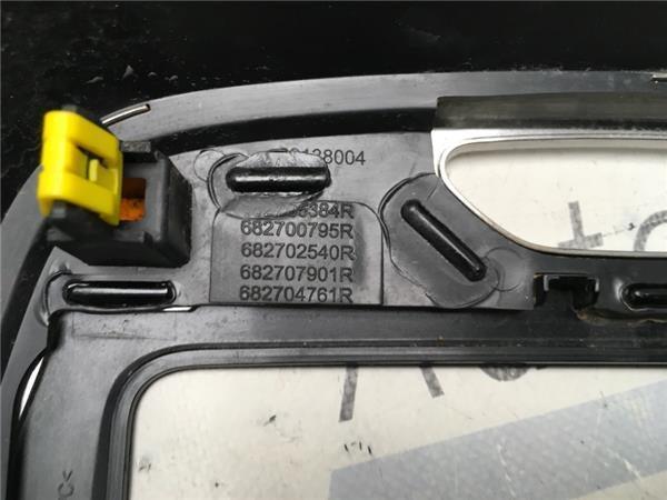 Embellecedor central Renault Captur