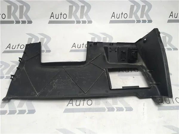 embellecedor columna nissan terrano 2