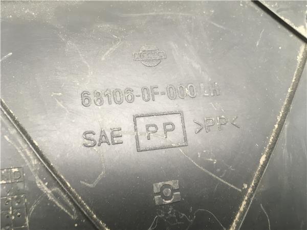 embellecedor columna nissan terrano 2 - 681060f000