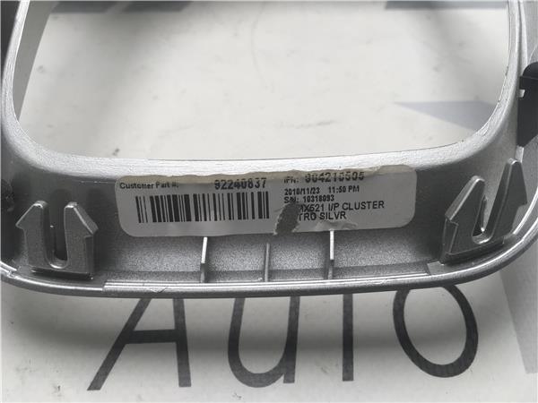 Embellecedor Cuadro Chevrolet Camaro - 92240837