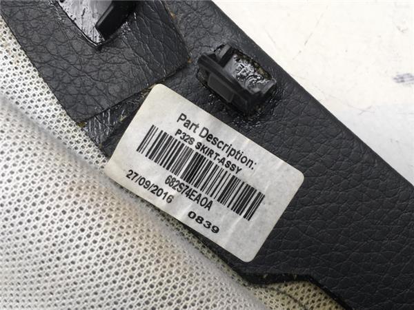 Embellecedor cuadro Nissan Qashqai J11 - 682s74ea0a