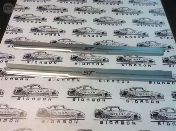 Embellecedores bajo puertas focus st - 