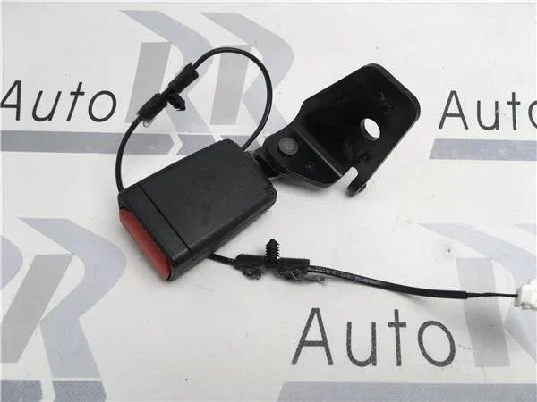 Enganche cinturon trasero Peugeot 508 25