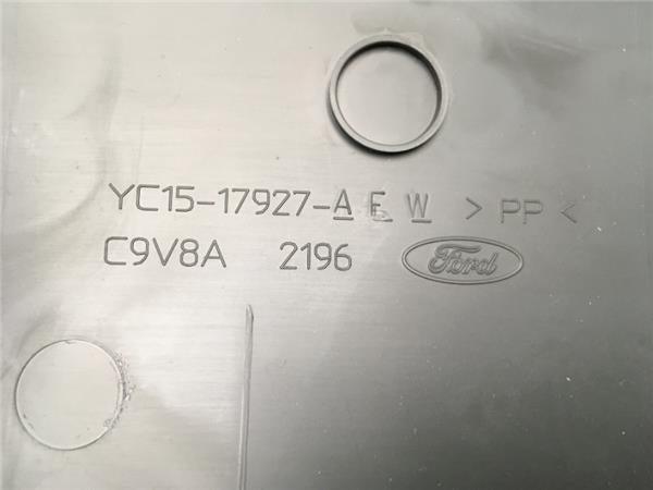 esquina DCHA paragolpes trasero Ford Tra - c9v8a