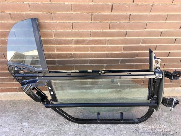 Estructura puerta derecha Smart W451