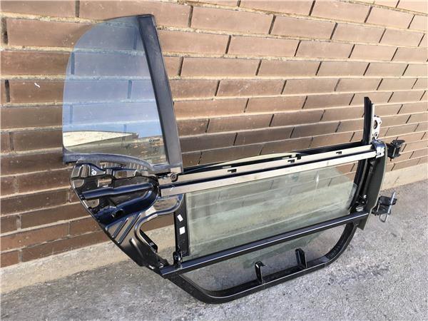 Estructura puerta derecha Smart W451