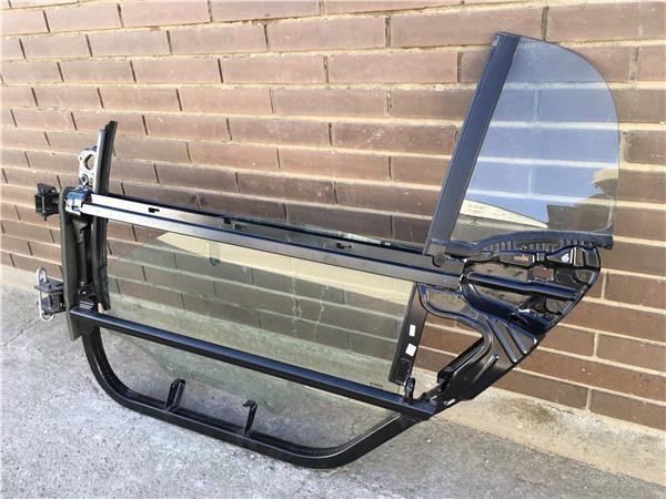 Estructura puerta izquierda Smart W451