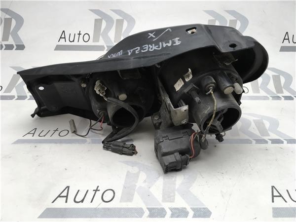 Faro derecho Subaru WRX - 11b010112