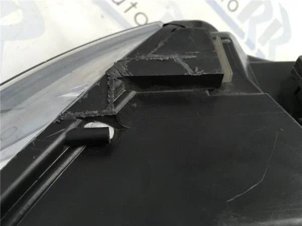 Faro izquierdo Xenon VW Golf V 030121227