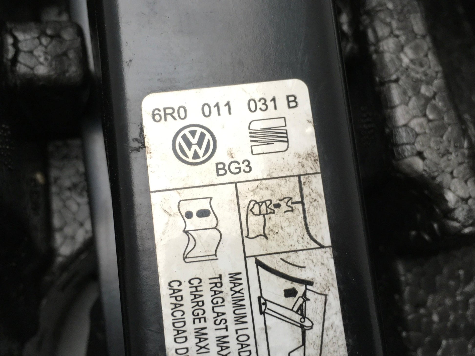 Gato VW Seat 6R0011031B - 6R0011031B