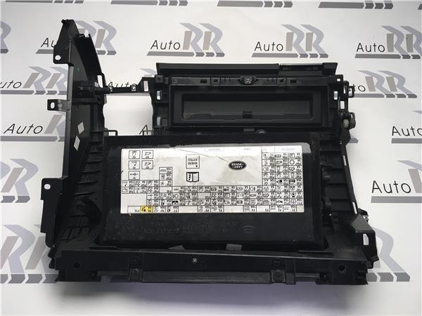 Guantera negra range rover sport l320 - yqs500220