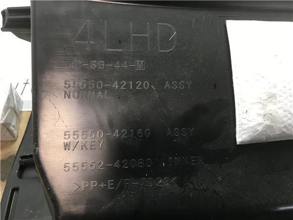 Guantera Toyota Rav4 XA40 5555042120