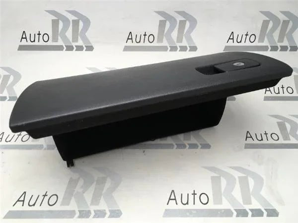 Guantera VW Golf VII 5g1857114