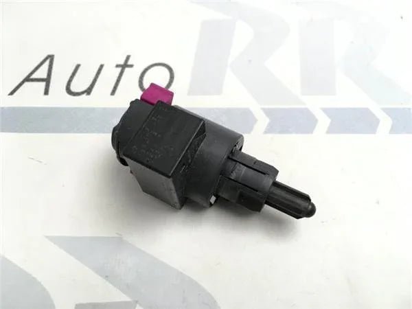 Interruptor de freno Audi 4f0945459b