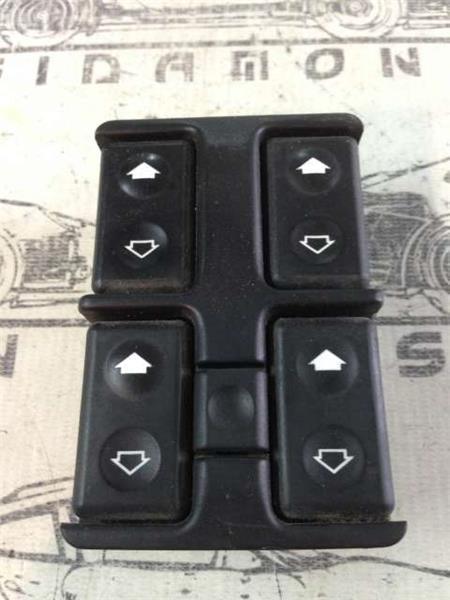 Interruptor elevalunas bmw e34 - 1379075