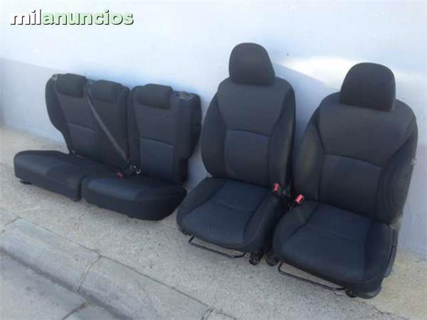 Juego asientos toyota auris - 