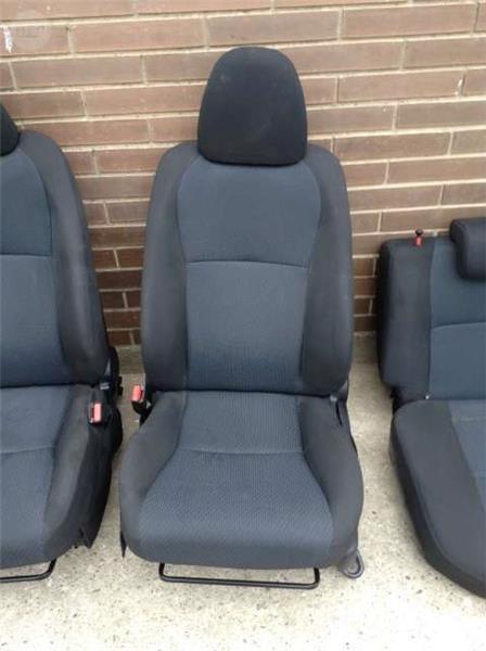 Juego asientos toyota yaris iii - 