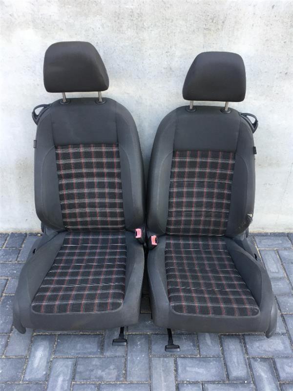 Juego asientos VW Golf V GTI