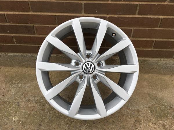 Llanta 17 pulgadas VW Golf VII - 5g0601025bh