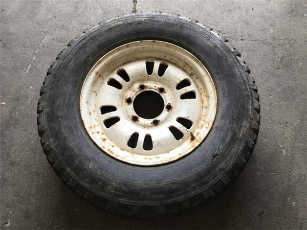 Llanta nissan patrol gr y61 - 