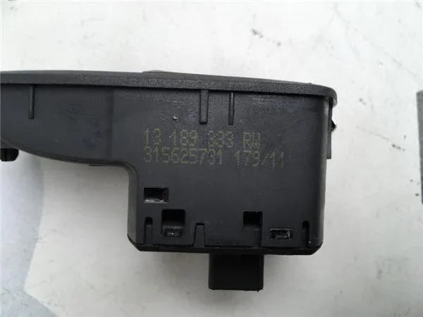 Mando elevalunas derecho Opel Corsa D
