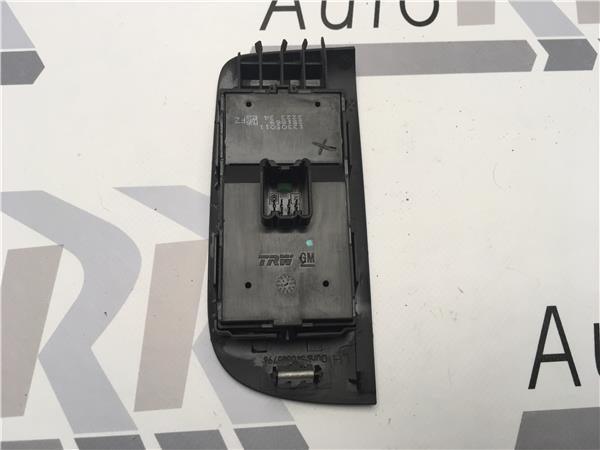 Mando elevalunas Opel 13305011 - 13305011