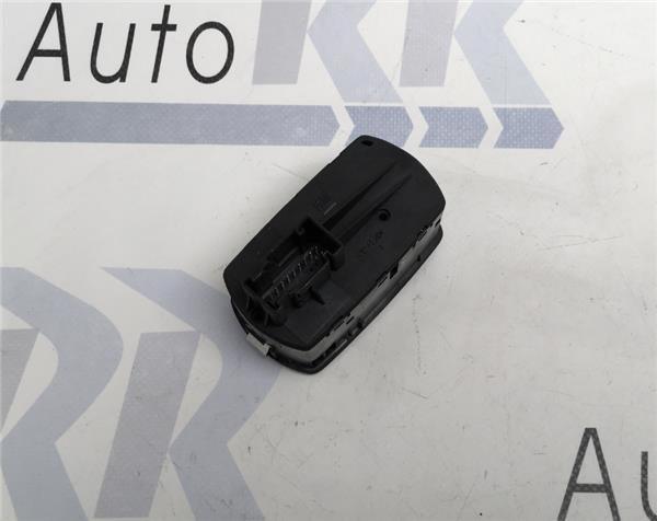 Mando elevalunas Opel Corsa D - 13258521aa