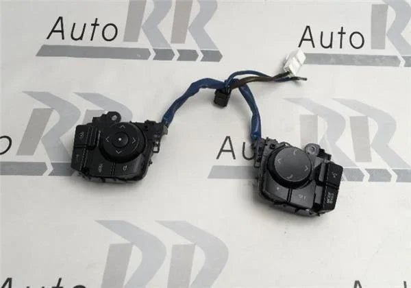 Mandos volante Toyota Rav4 XA40 75E566
