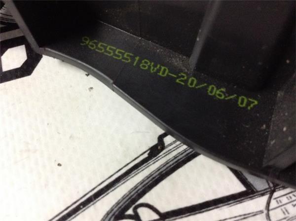 Maneta interior izquierda c4 207 - 96555518vd